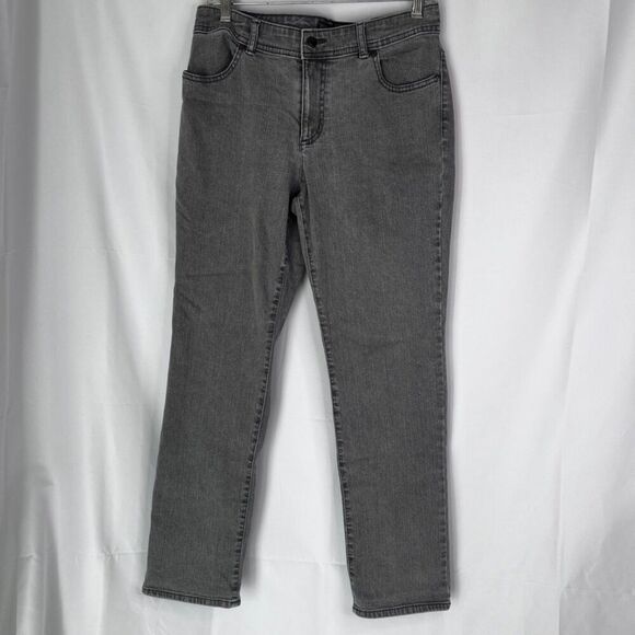 Chico's Additions Light Gray Denim Jeans Straight Leg 0.5 Short S/6 - Picture 9 of 9